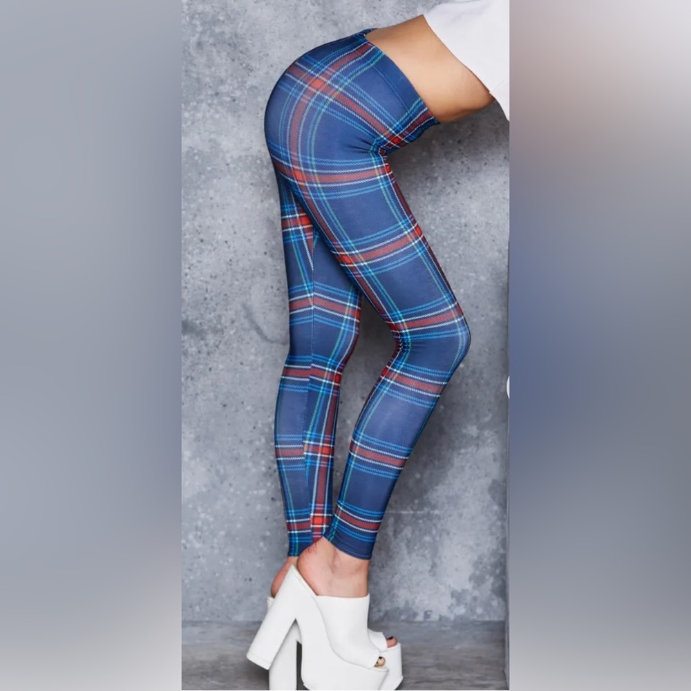 BlackMilk Tartan Navy Toasties size Medium